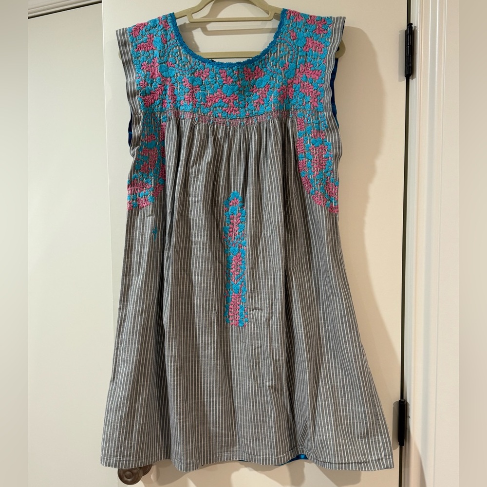 Beautiful Mi Golondrina dress
